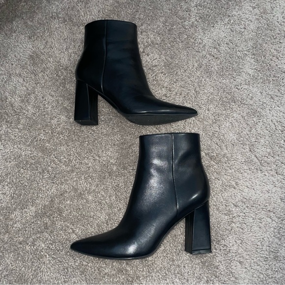 Marc Fisher Shoes - Marc Fisher Garina Bootie Like New Leather Size 7.5